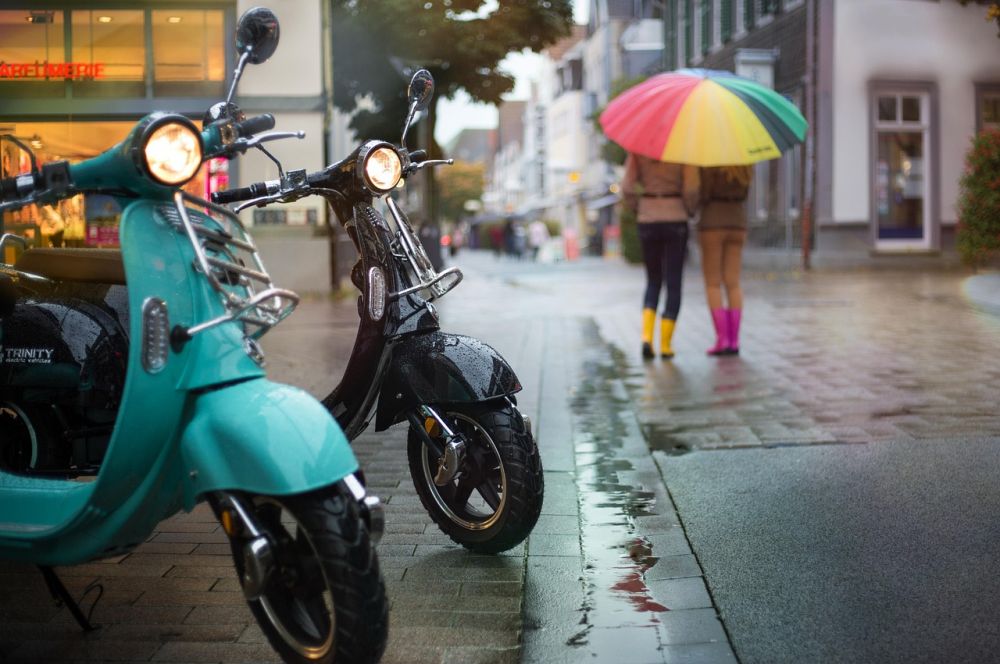 Den grønne mobilitet med en el scooter